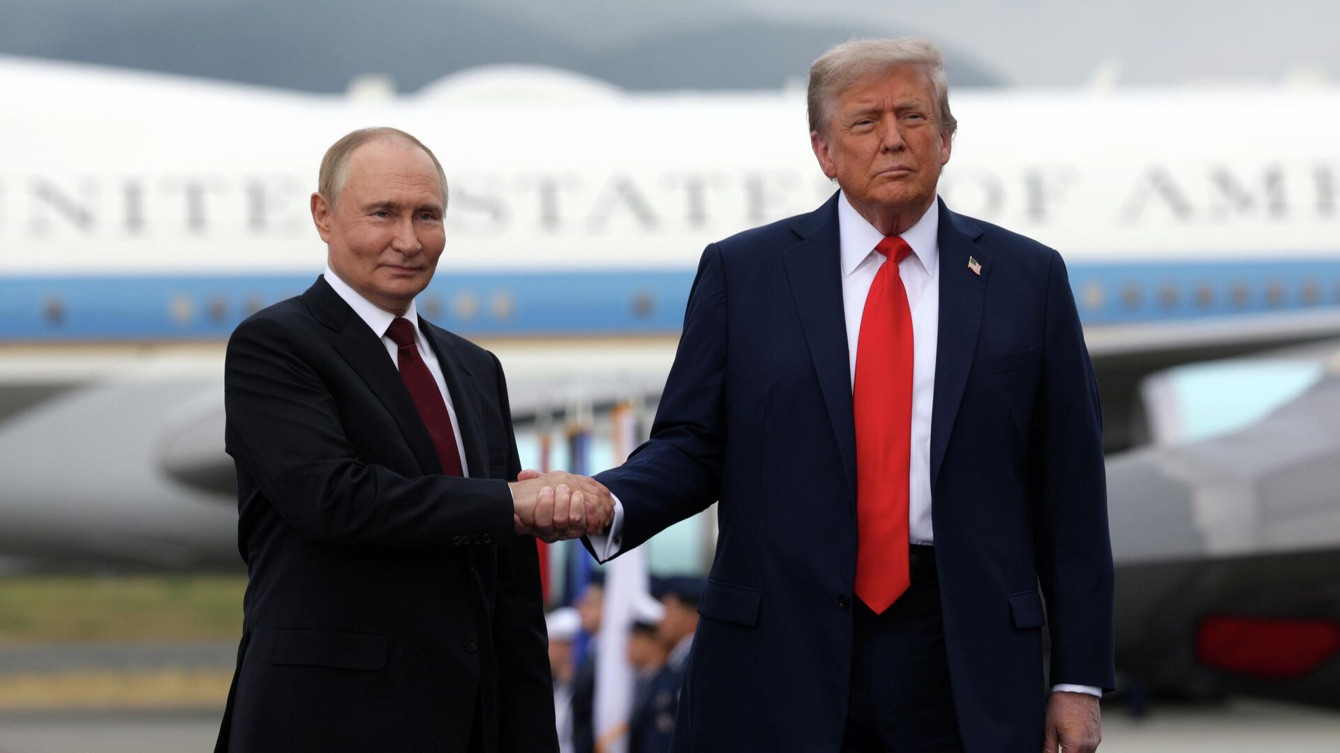 Трамп оценил визит Путина на Аляску